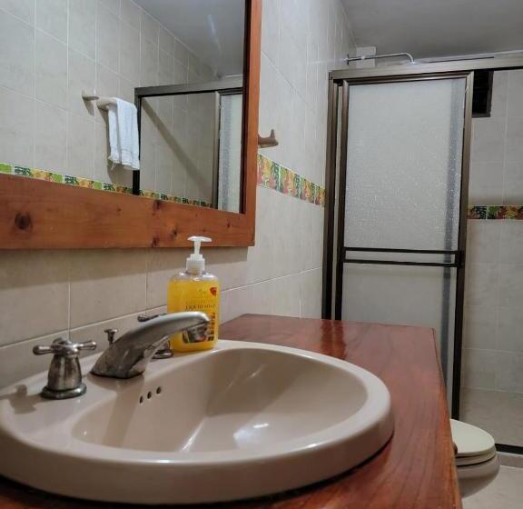 اتاق خانوادگی, Rosita 2