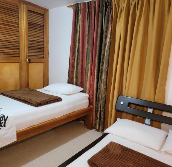 اتاق خانوادگی, Rosita 2