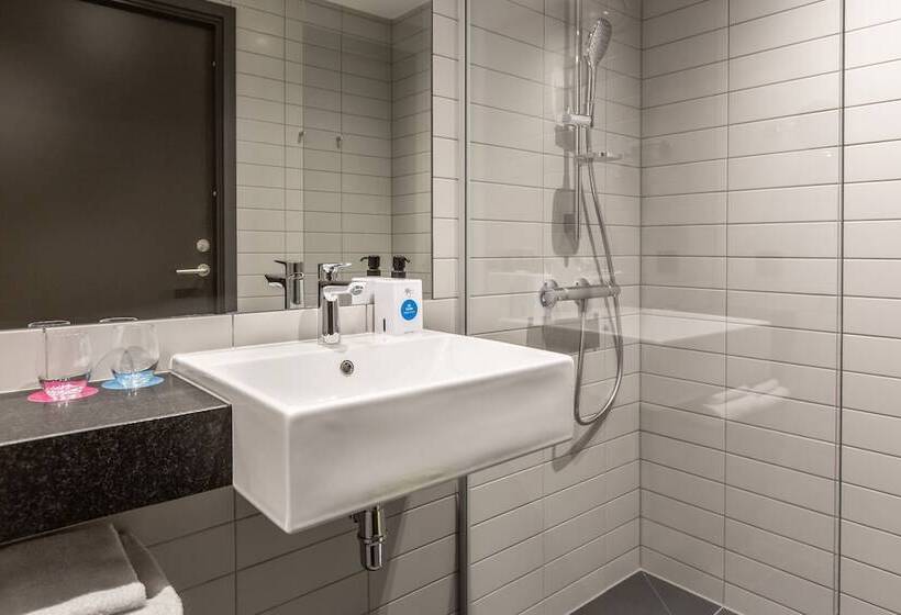 Номер Стандарт, Quality Hotel River Station