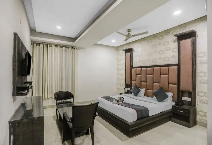 デラックスルーム, Townhouse 22956 Hotel Grand Residency