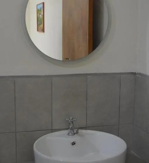 اتاق لوکس با بالکن, Hostal Libertad