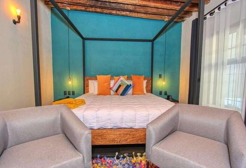 سوئیت مستر, Antigua Trece Hotel Fusión
