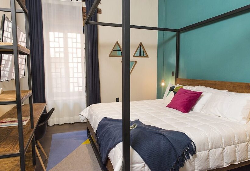 سوئیت مستر, Antigua Trece Hotel Fusión