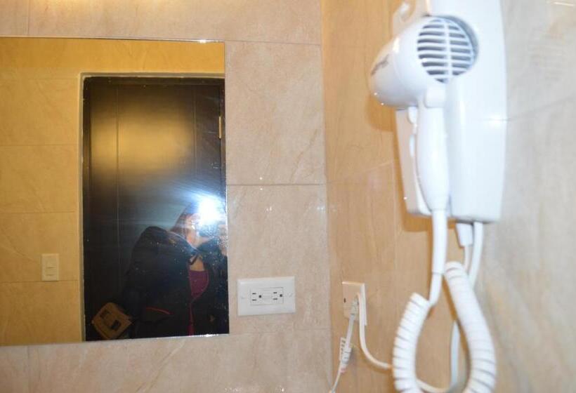 标准间, Crowner David