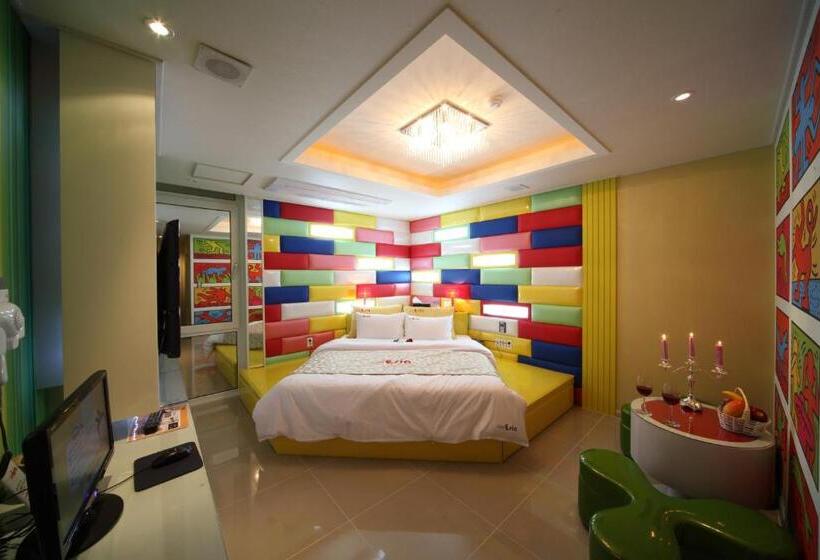 스탠다드 룸, Esia