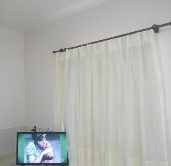 اتاق استاندارد یک نفره, Hostel Pigally