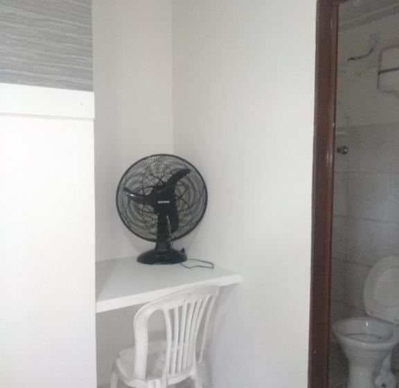 اتاق اکونومی یک تخته, Hostel Pigally