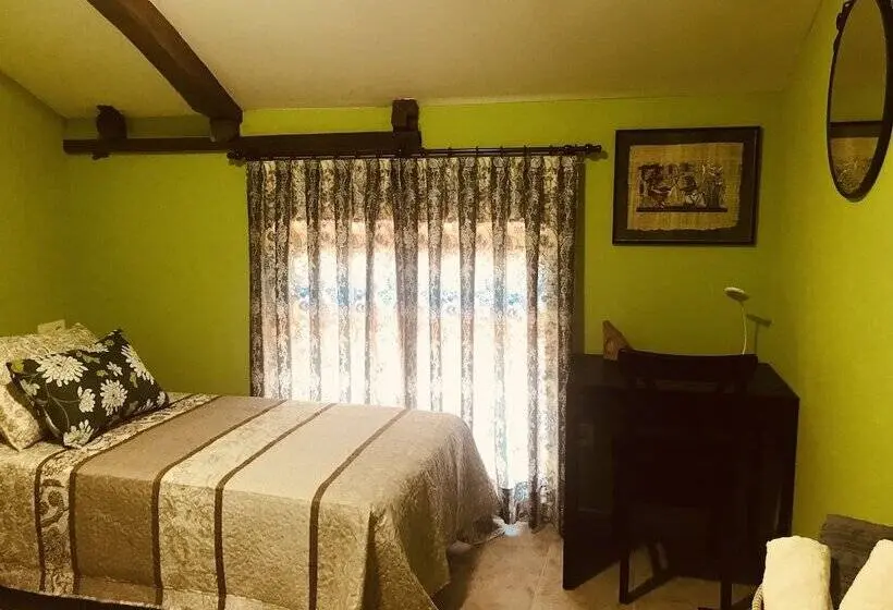 バス共有のスタンダードルーム, B&b Puente De órbigo