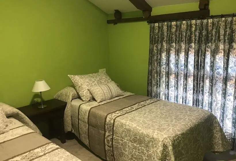 バス共有のスタンダードルーム, B&b Puente De órbigo