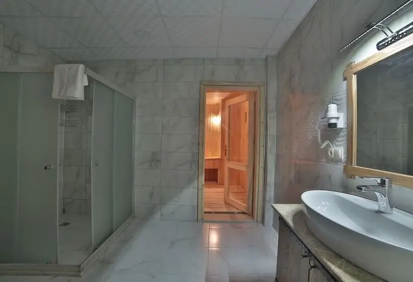 Deluxe-huone, Cakiltasi Evi