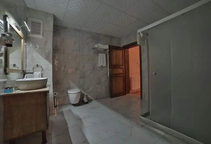 Deluxe-huone, Cakiltasi Evi