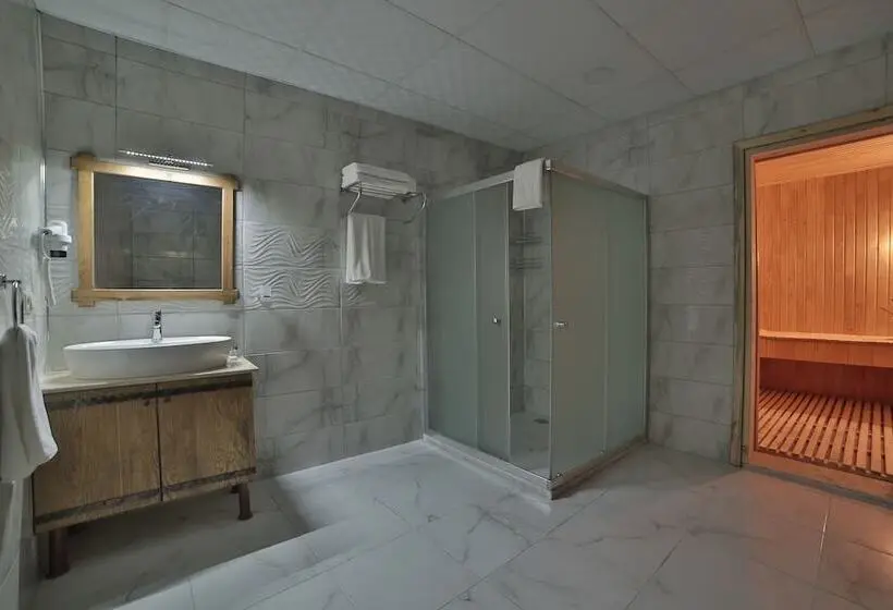 Deluxe-huone, Cakiltasi Evi
