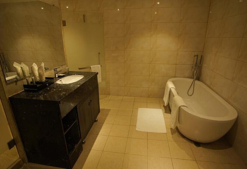 سوییت جونیور, Grand Park