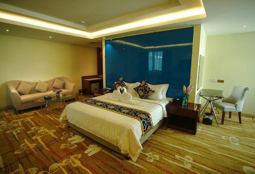 سوییت جونیور, Grand Park