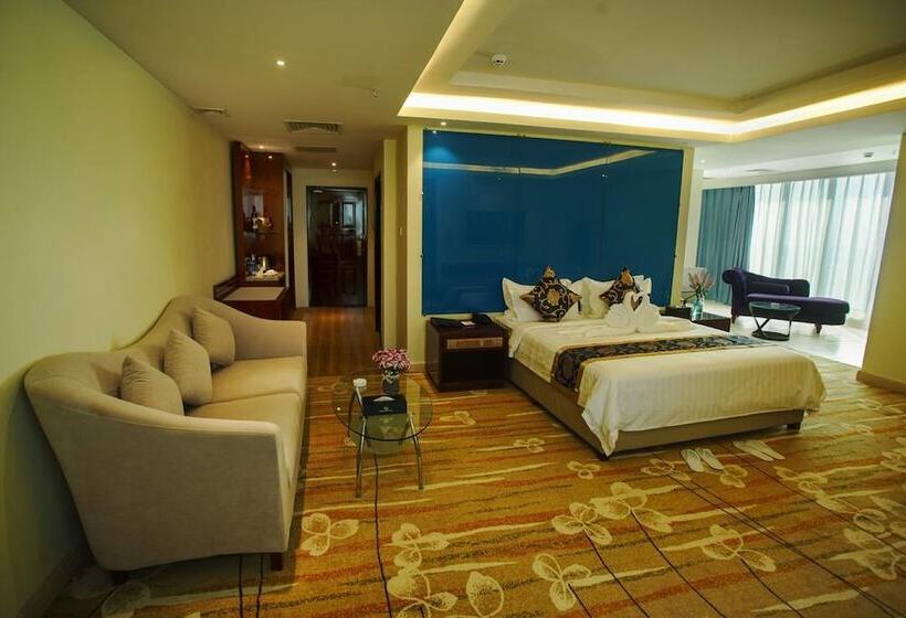 سوییت جونیور, Grand Park