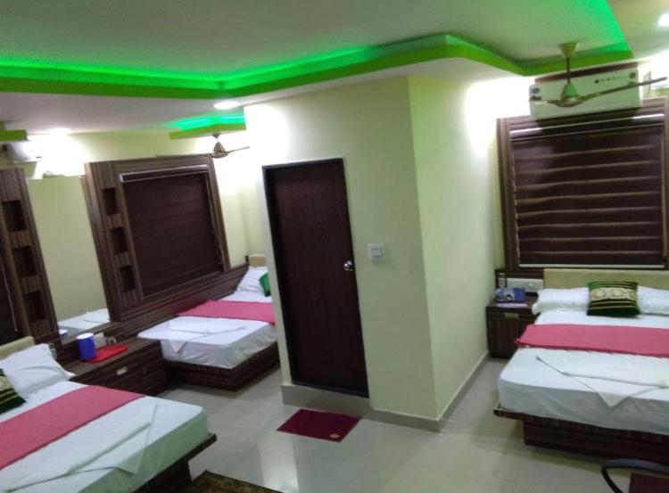 חדר משפחתי דלוקס, Highland Inn