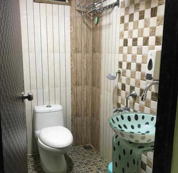 חדר משפחתי דלוקס, Highland Inn