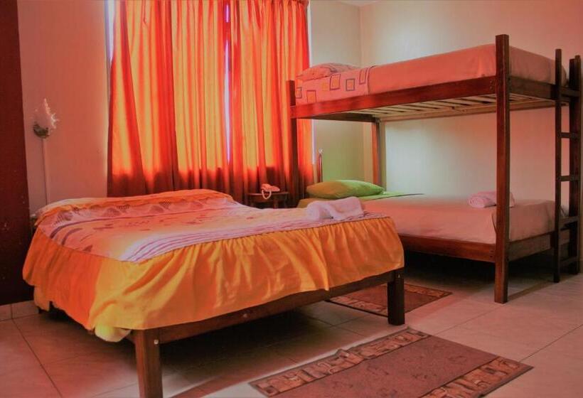 Basis 3-Bett-Zimmer, Hostal Oro Orense