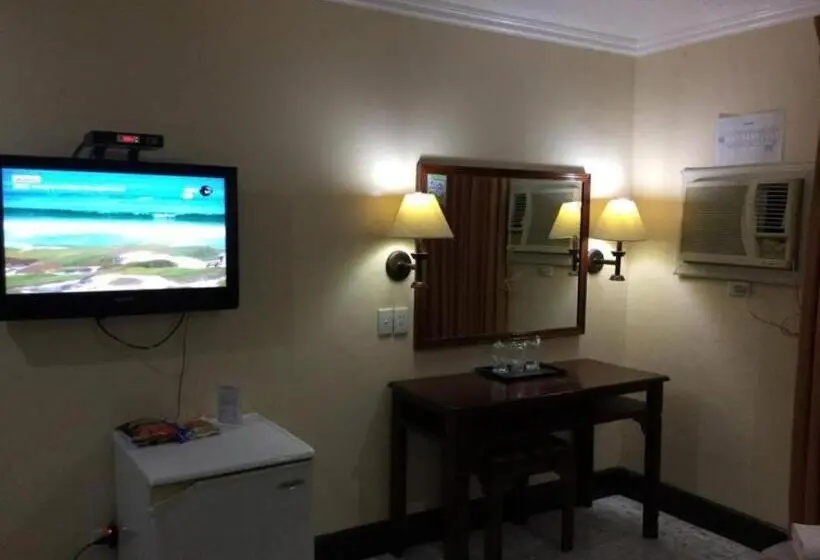 Deluxe Room, Dottie S Place Hotel & Restaurant
