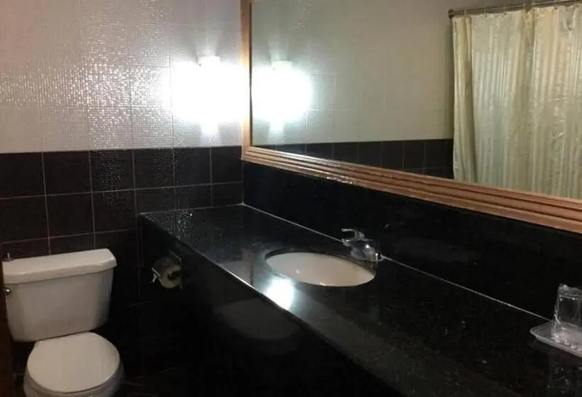 Executive Suite, Dottie S Place Hotel & Restaurant