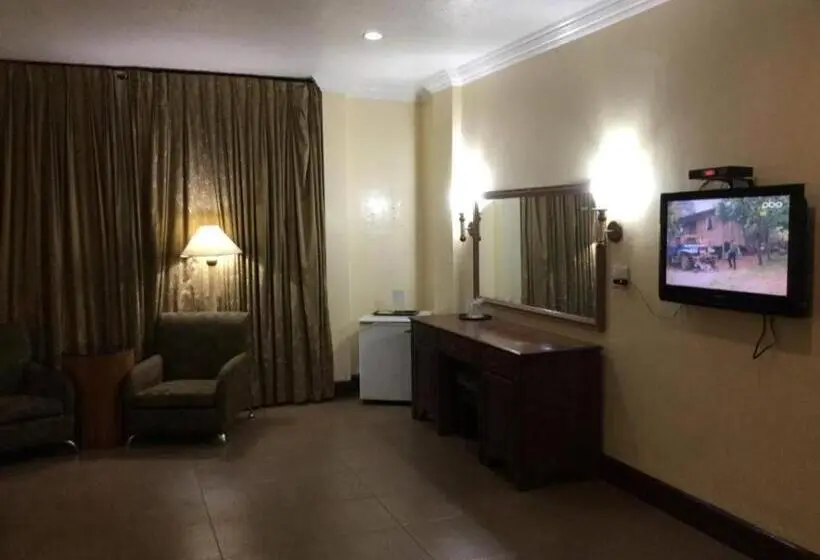 Executive Suite, Dottie S Place Hotel & Restaurant