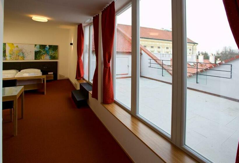 شقة غرفة واحدة ذات إطلالة, Purkmistr