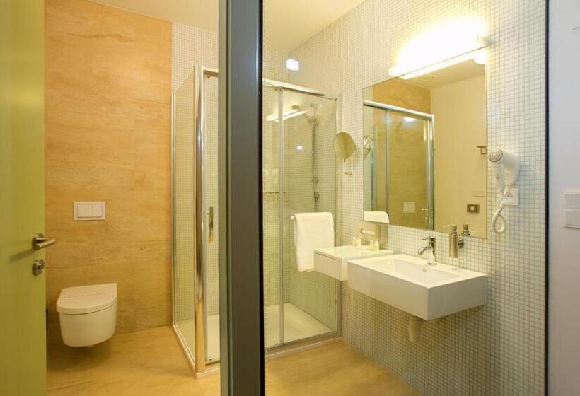 Premium Yhden Hengen Huone, Purkmistr