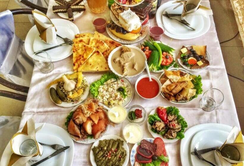 اتاق استاندارد با چشمانداز کوهستان, Mtirala House