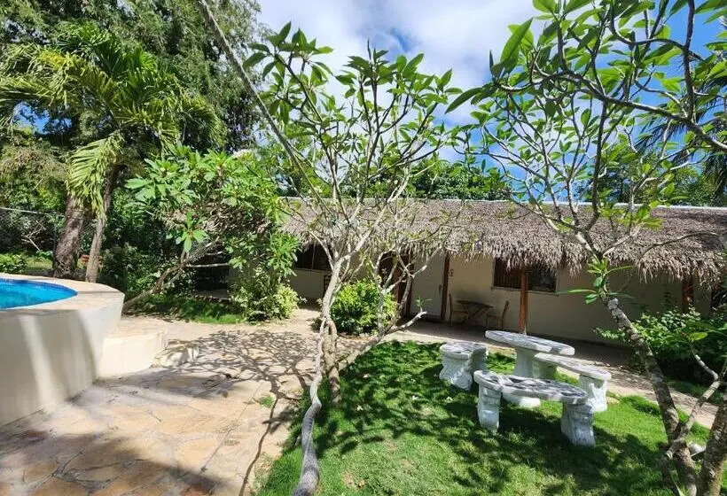 اتاق استاندارد سه نفره, Villa Rosa
