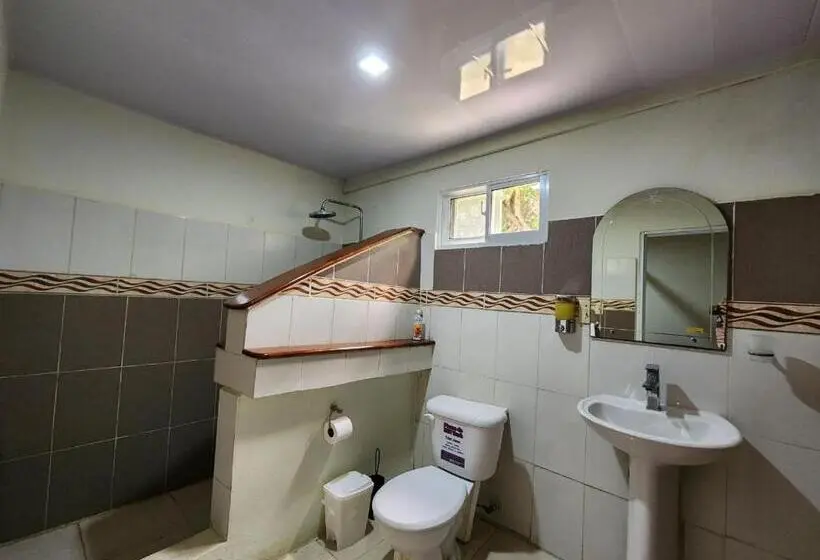 اتاق استاندارد سه نفره, Villa Rosa