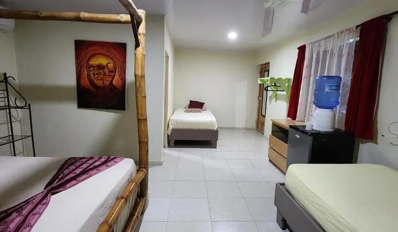 اتاق استاندارد چهار تخته, Villa Rosa