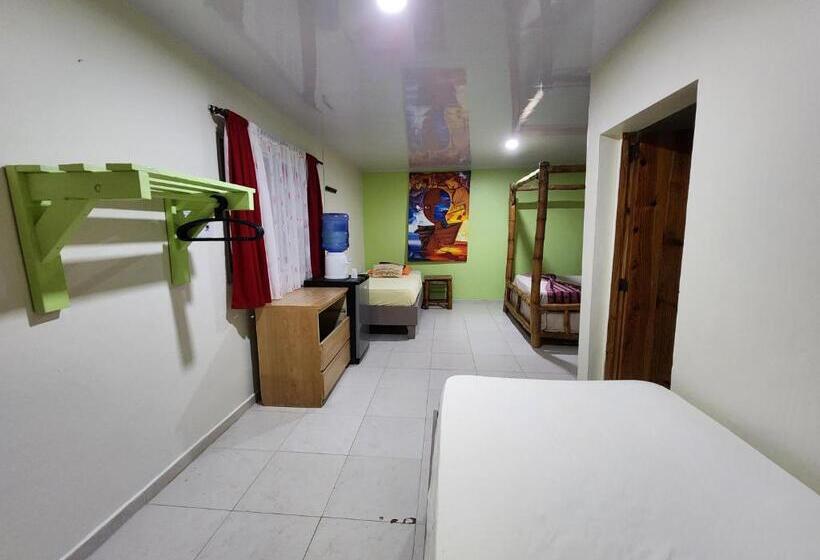 スタンダード4人部屋, Villa Rosa