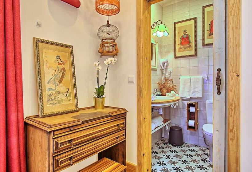 스탠다드 룸, Ninho Saloio