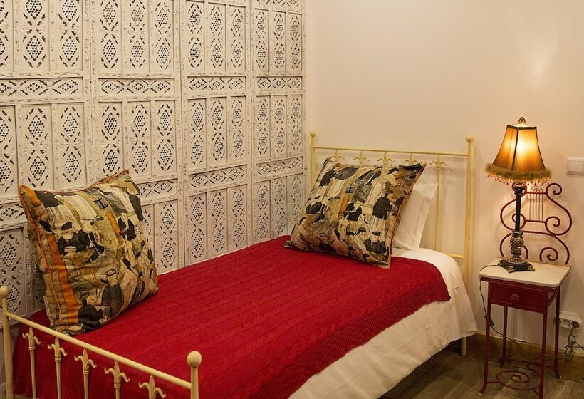 스탠다드 룸, Ninho Saloio