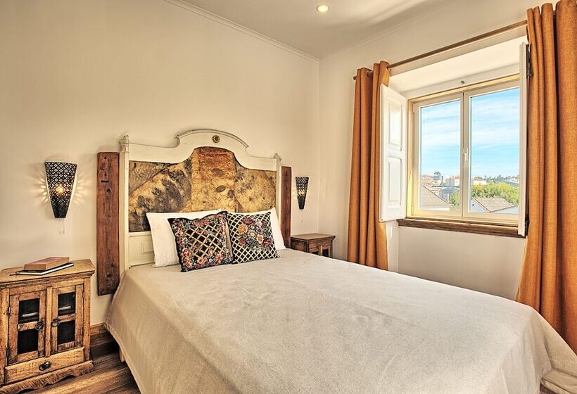 수피리어 룸, Ninho Saloio