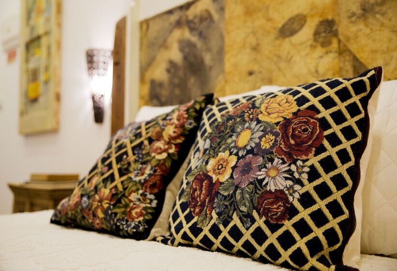 수피리어 룸, Ninho Saloio