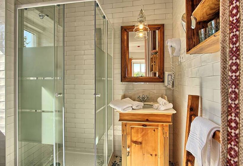 수피리어 룸, Ninho Saloio