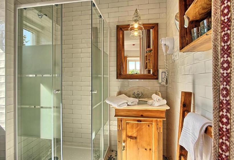 수피리어 룸, Ninho Saloio