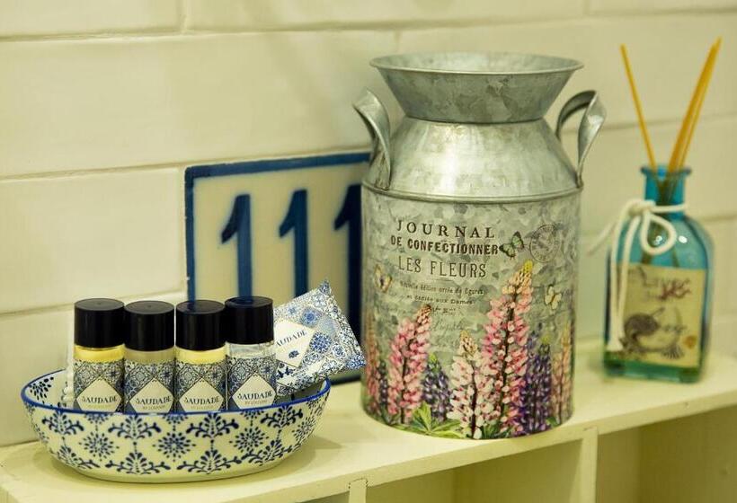 스탠다드 룸, Ninho Saloio