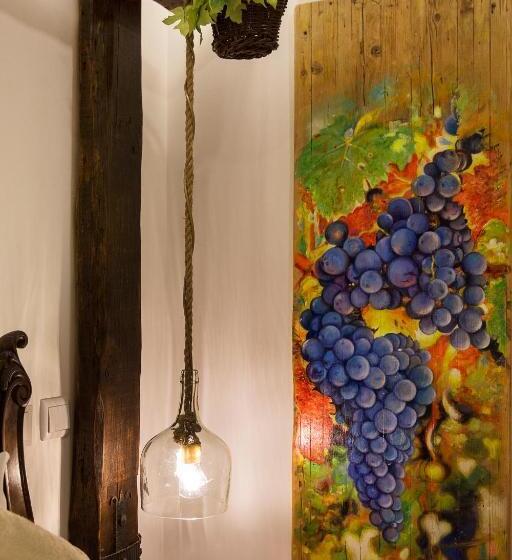 스탠다드 룸, Ninho Saloio