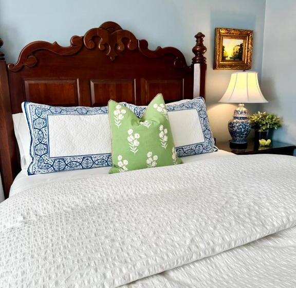 Номер Стандарт, The Holly And Ivy Inn