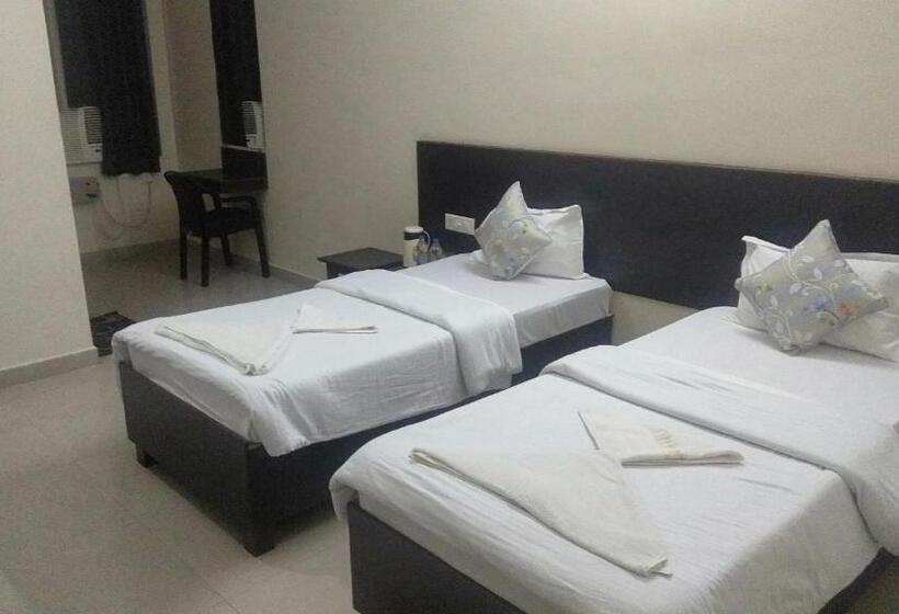 غرفة ديلوكس, The Ideal