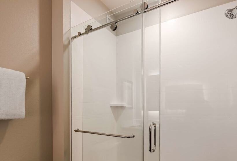 جناح, Best Western Plus Lacrescent   Lacrosse