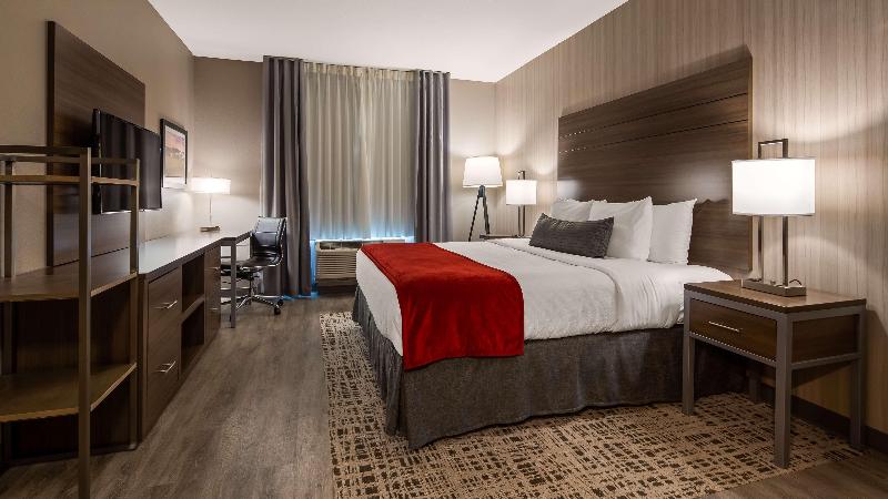 غرفة قياسية سرير كينج, Best Western Plus Lacrescent   Lacrosse