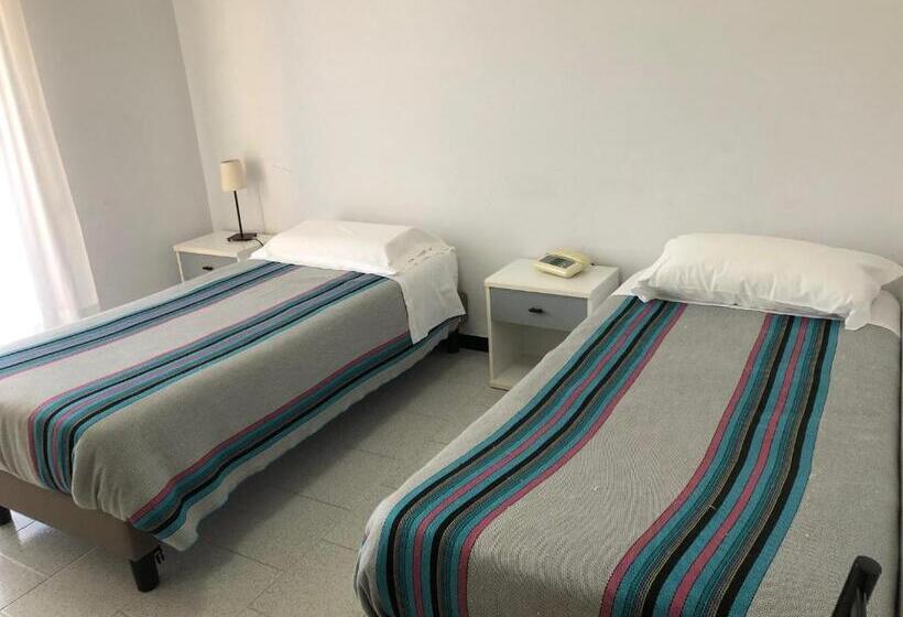 غرفة إقتصادية فردية, Lo Zodiaco