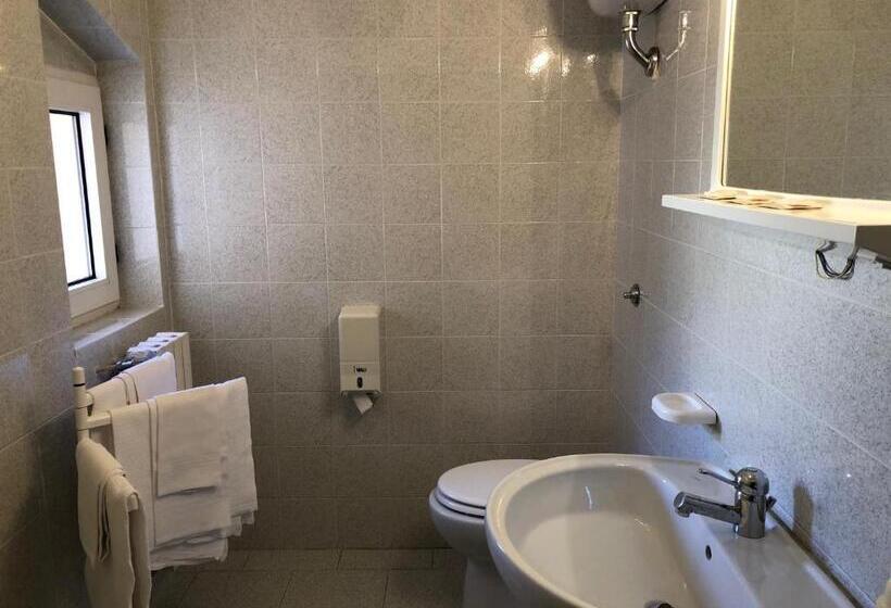 Standard Triple Room, Lo Zodiaco