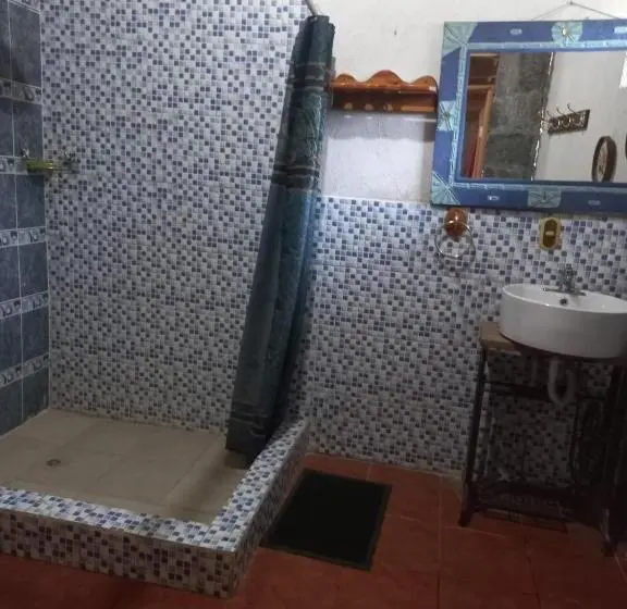 اتاق خانوادگی, Y Bungalows Ecologicos Marcelo