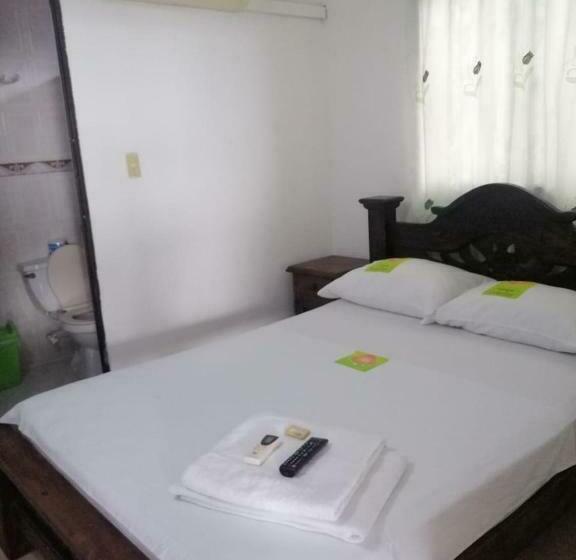 غرفة قياسية, Mansión Del Cesar