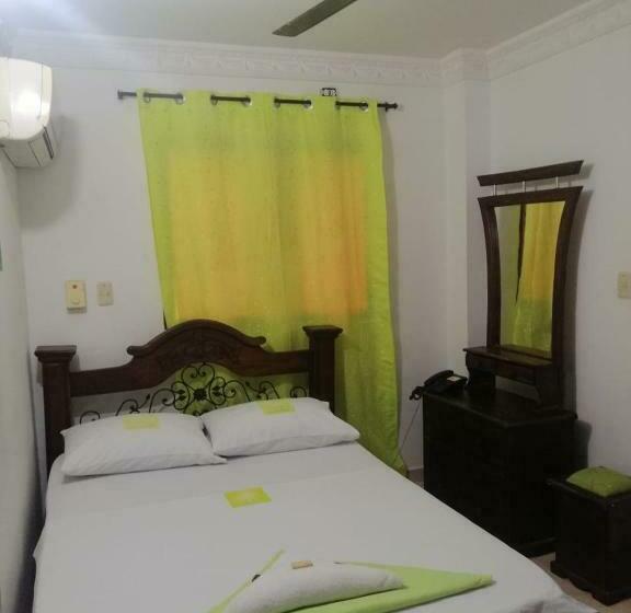 غرفة قياسية, Mansión Del Cesar