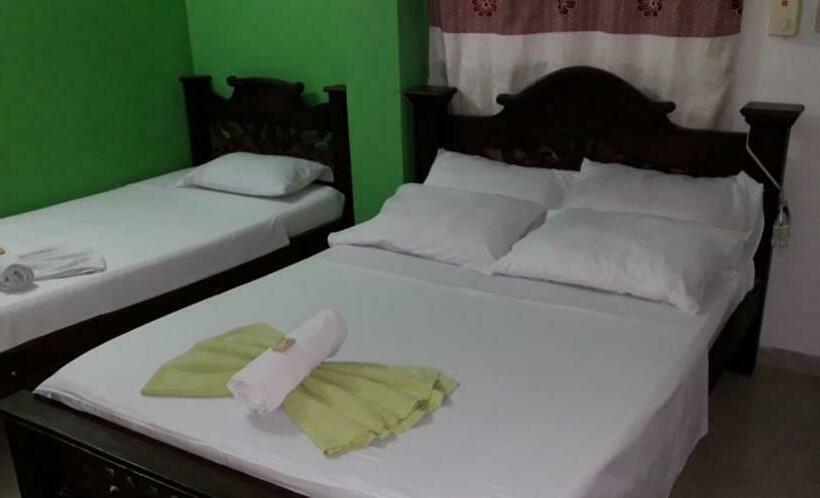 غرفة عائلية, Mansión Del Cesar